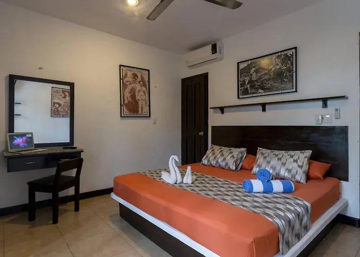 Pancho Double Balcony 5th Avenue *